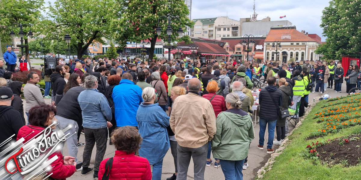 Бициклисти из Књажевца стигли у Зајечар: Вожњом подржали студентске протесте