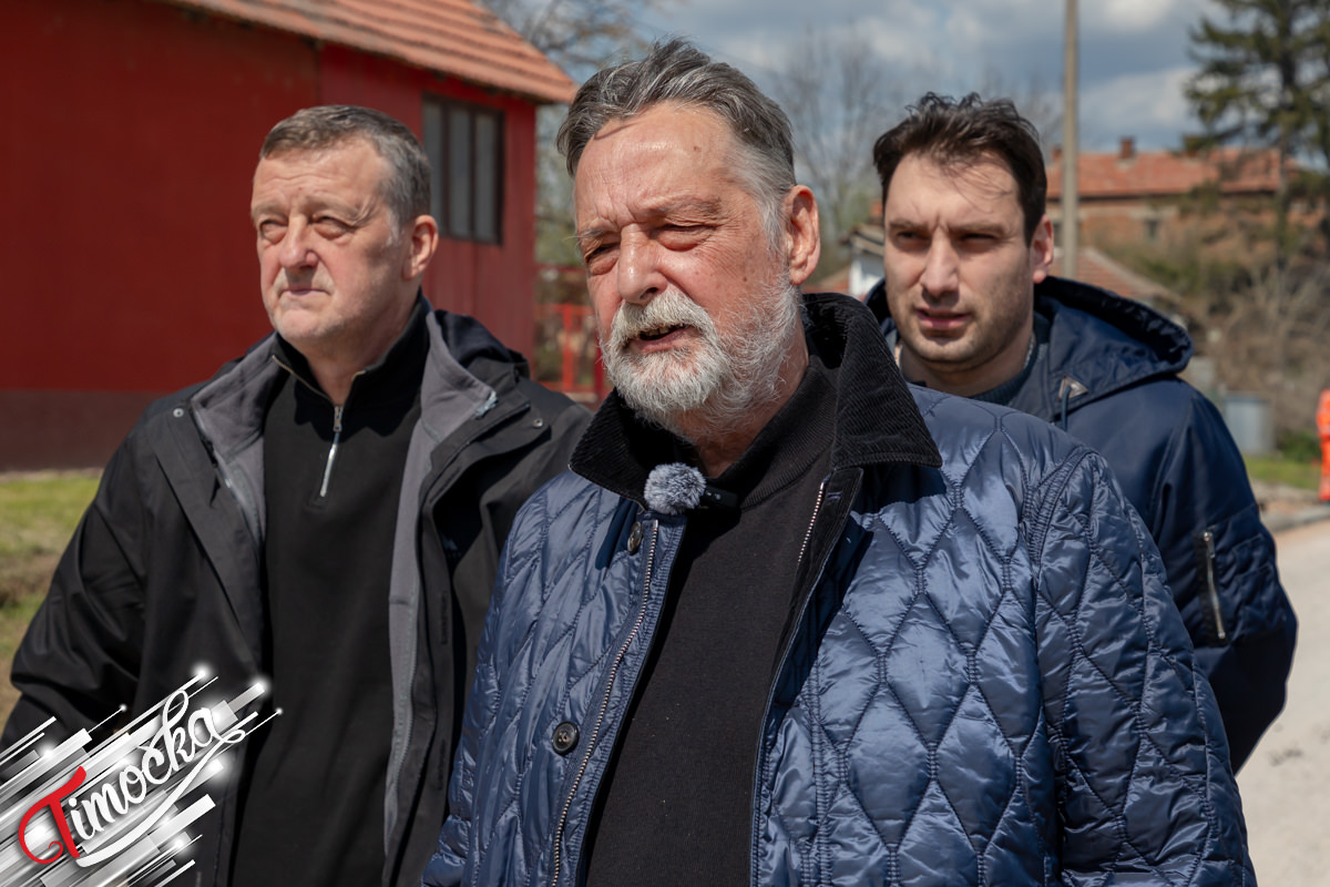 Настављено асфалтирање у Вражогрнцу – Градоначелник Зајечара обишао радове