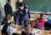 Полиција у Књажевцу обележила Међународни дан Рома са ученицима у Подвису Полиција у Књажевцу обележила Међународни дан Рома са ученицима у Подвису