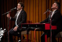 У Књажевцу одржано хуманитарно вече поезије и песме Марка Милошевића и Бориса Режака (ФОТО + ВИДЕО) У Књажевцу одржано хуманитарно вече поезије и песме Марка Милошевића и Бориса Режака (ФОТО + ВИДЕО)