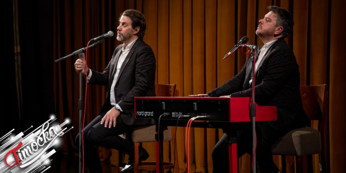 У Књажевцу одржано хуманитарно вече поезије и песме Марка Милошевића и Бориса Режака (ФОТО + ВИДЕО) У Књажевцу одржано хуманитарно вече поезије и песме Марка Милошевића и Бориса Режака (ФОТО + ВИДЕО)