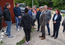 Гламочић и Виденовић обишли пољопривредна газдинства у селима Лубница, Дубочане и Глоговица Гламочић и Виденовић обишли пољопривредна газдинства у селима Лубница, Дубочане и Глоговица