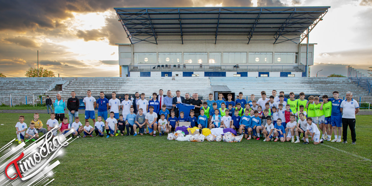 Представници ФСС и ФСРИС посетили млађе категорије клубова у Зајечару – уручена опрема, најављене инвестиције