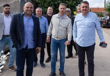 Представници Народног покрета Србије и коалиције „Промена у коју верујемо” разговарали са грађанима у Зајечару и Гамзиграду Представници Народног покрета Србије и коалиције „Промена у коју верујемо” разговарали са грађанима у Зајечару и Гамзиграду