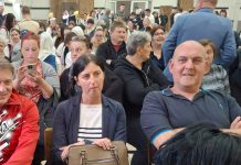 СПС на манифестацији „Потекла вода студена”: Разговор са мештанима Великог Извора о будућности села СПС на манифестацији „Потекла вода студена”: Разговор са мештанима Великог Извора о будућности села