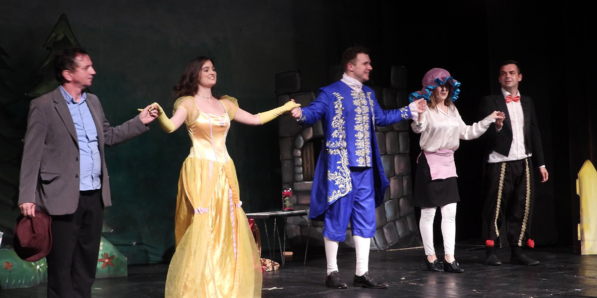 Зајечарски малишани уживали у представи „Лепотица и звер”, на репертоару вечерас „Љубав као магија” Зајечарски малишани уживали у представи „Лепотица и звер”, на репертоару вечерас „Љубав као магија”