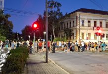 У центру Зајечара организован протест због хапшења студената