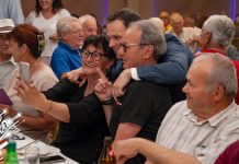 Синиша Мали и Владимир Виденовић разговарали са зајечарским пензионерима Синиша Мали и Владимир Виденовић разговарали са зајечарским пензионерима