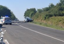 Тешка саобраћајна несрећа код Грљана: Једна особа страдала, више повређених Тешка саобраћајна несрећа код Грљана: Једна особа страдала, више повређених