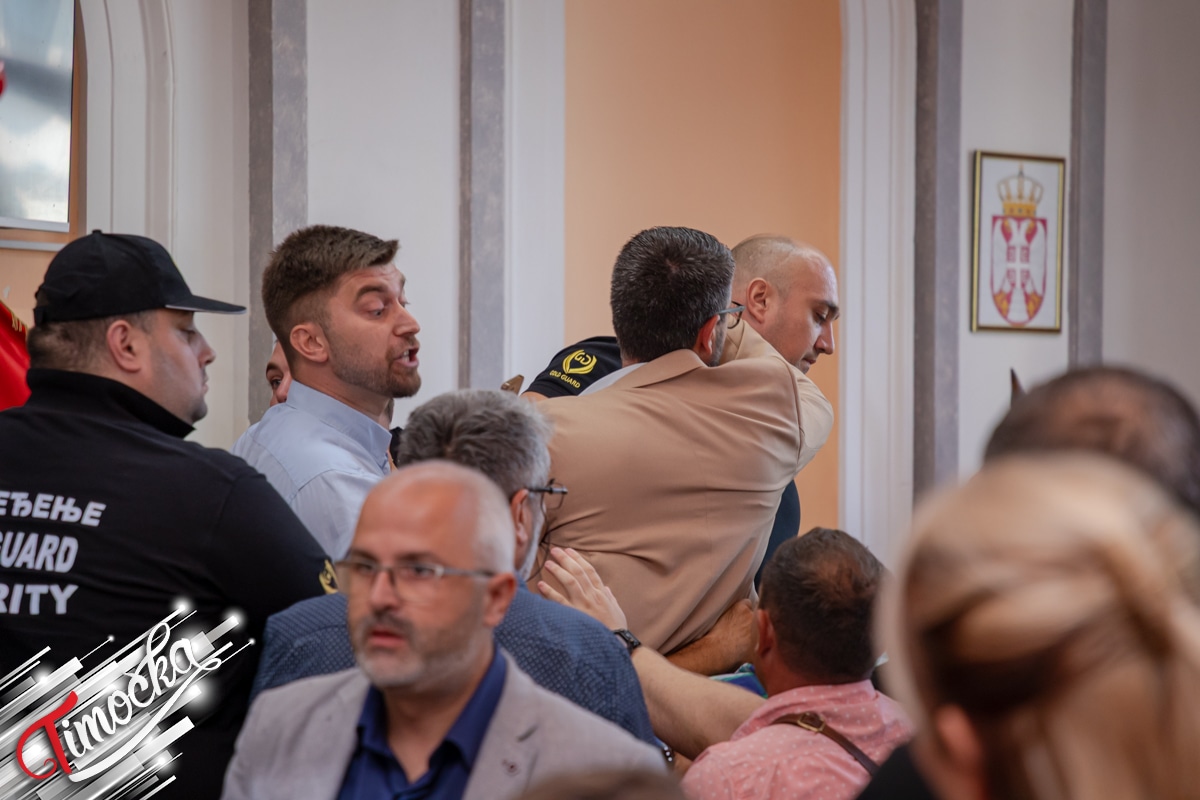 Друга седница локалног парламента у Зајечару прекинута на неодређено време