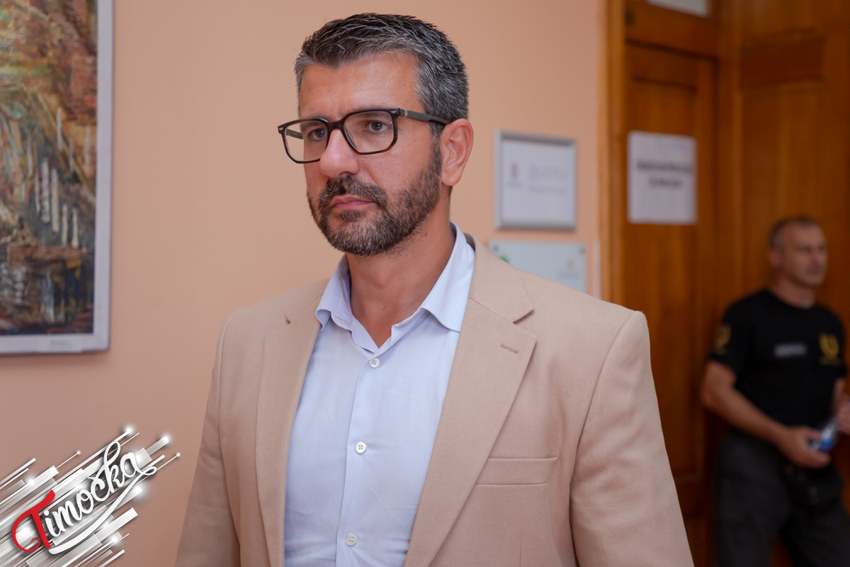 Угљеша Ђуричковић – коалиција „Промена у коју верујемо”