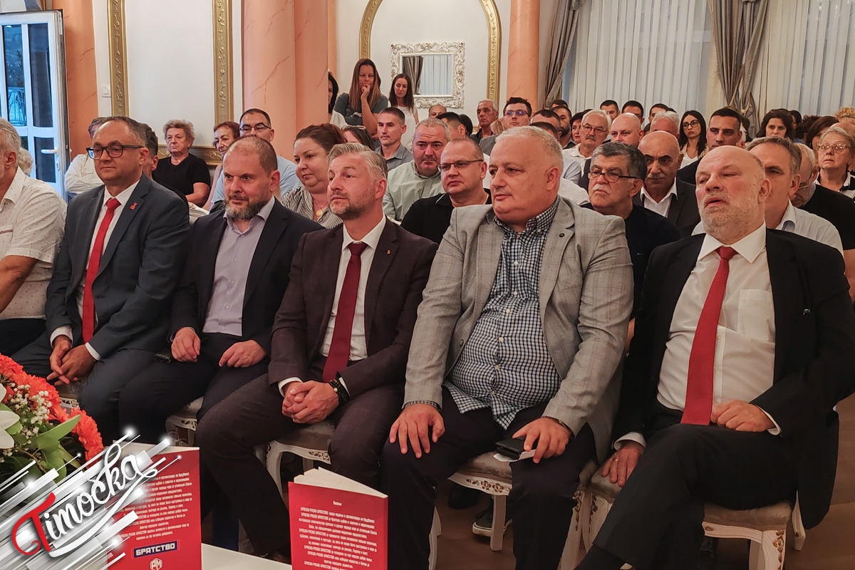 У Кладову обележен Дан ослобођења полагањем венаца и представљањем књиге „Српско-руско братство у Другом светском рату”