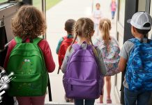 Ђачки превоз у Зајечару почиње 8. октобра Деца излазе из аутобуса