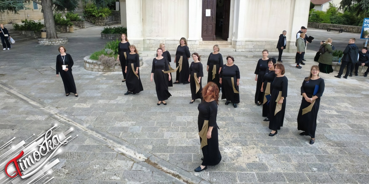 Градско певачко друштво „Стеван Мокрањац” наступило на 10. Међународном фестивалу у Херцег Новом Градско певачко друштво „Стеван Мокрањац” наступило на 10. Међународном фестивалу у Херцег Новом