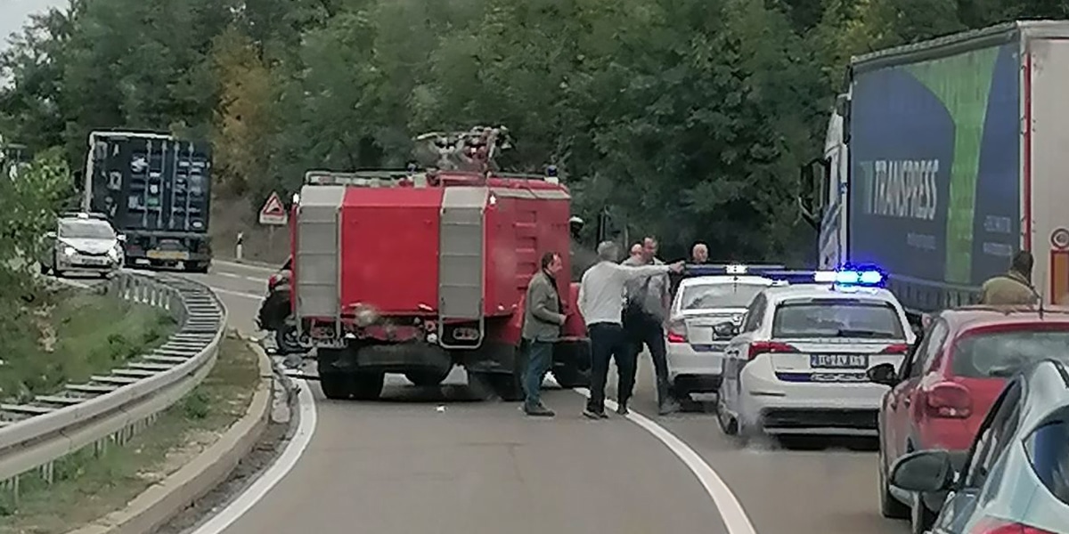 Трагична саобраћајна несрећа код Бољевца: Жена страдала у судару аутомобила и камиона