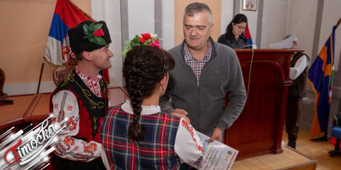 У Зајечару приређен пријем за учеснике Међународног фестивала фолклора „Балкан шири коло крај Тимока” У Зајечару приређен пријем за учеснике Међународног фестивала фолклора „Балкан шири коло крај Тимока”