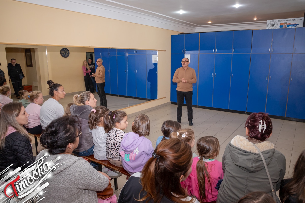 Фолклор: Чувар традиције у Зајечару – ЦНКН „Корени” Зајечар