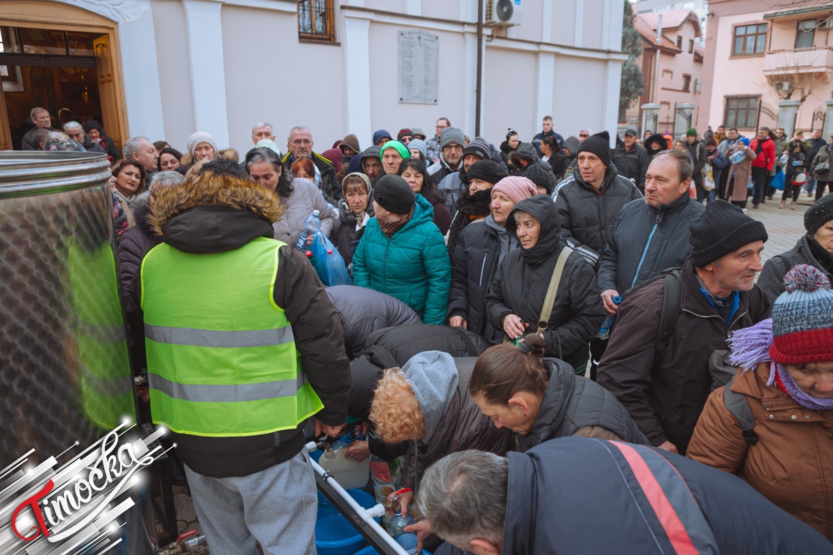 Миљана Џудовић победница 13. Богојављенског пливања за Часни крст у Зајечару