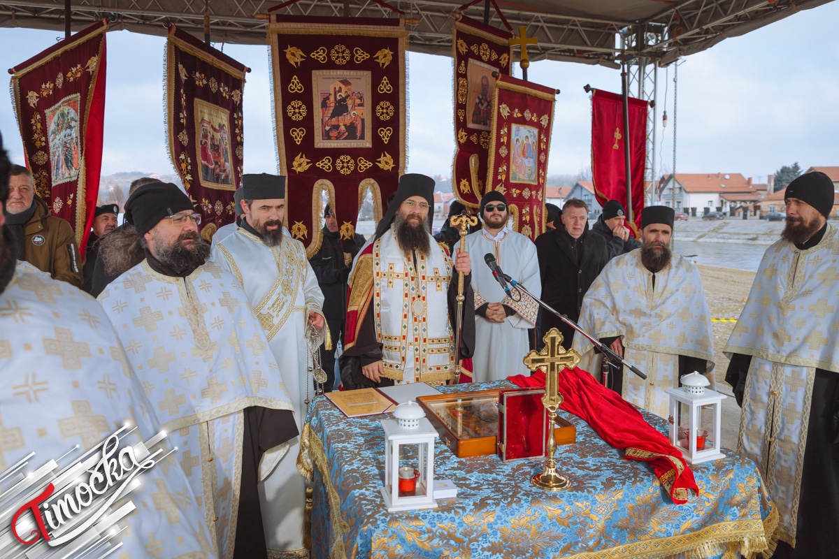 Миљана Џудовић победница 13. Богојављенског пливања за Часни крст у Зајечару