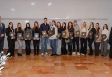 Одржана Светосавска академија у Књажевцу: Награђени најбољи студенти и упућене снажне поруке за будућност младих (ФОТО) Одржана Светосавска академија у Књажевцу: Награђени најбољи студенти и упућене снажне поруке за будућност младих