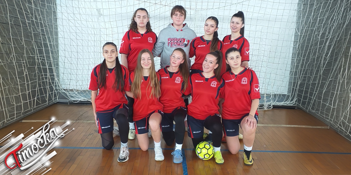 Омладинке Медицинске школе у Зајечару победнице општинског такмичења у футсалу
