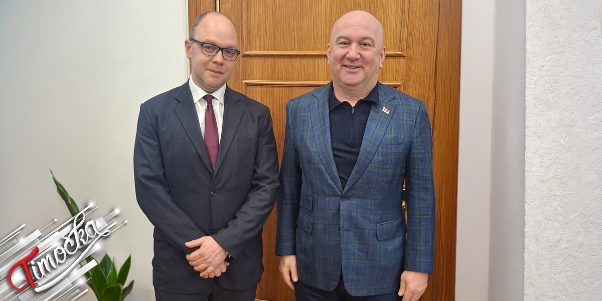 Вучковић у званичној посети Влади Србије: Бор у фокусу разговора са министром Ненадом Поповићем