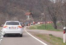 Директан судар код Вратарнице: Две особе повређене, саобраћај се одвија наизменично Директан судар код Вратарнице: Две особе повређене, саобраћај се одвија наизменично