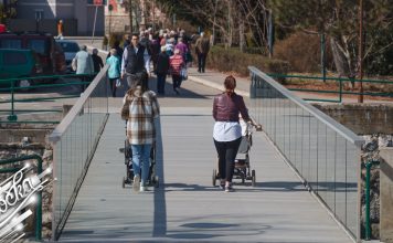 Променљиво облачно са сунчаним интервалима, температура до 24 степена Општина Књажевац – Људи шетају