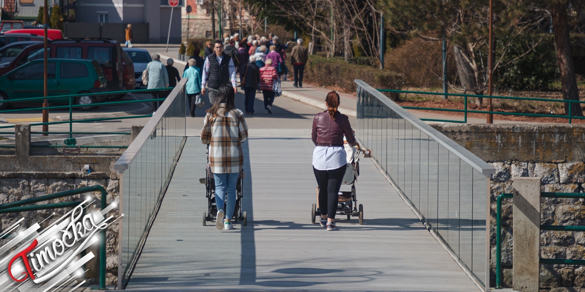 Општина Књажевац – Људи шетају Општина Књажевац – Људи шетају