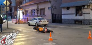 Саобраћајна незгода у улици генерала Гамбете у Зајечару: Повређен мотоциклиста Саобраћајна незгода у улици генерала Гамбете у Зајечару: Повређен мотоциклиста