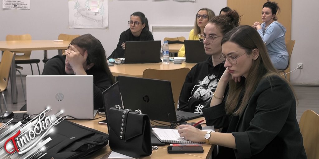 У току бесплатне ИТ обуке у Регионалном центру у Књажевцу, рекордан број пријављених