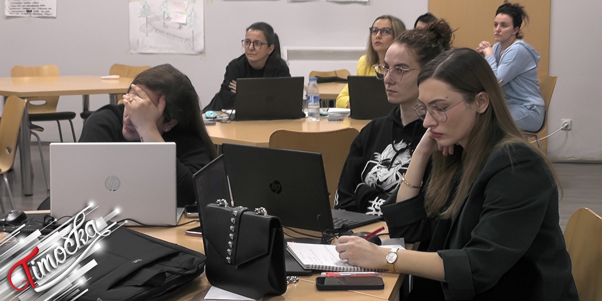 У току бесплатне ИТ обуке у Регионалном центру у Књажевцу, рекордан број пријављених