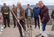 Вучевић у Књажевцу положио камен темељац за ловачки дом: Ловни туризам као развојна шанса истока Србије Вучевић у Књажевцу положио камен темељац за ловачки дом: Ловни туризам као развојна шанса истока Србије