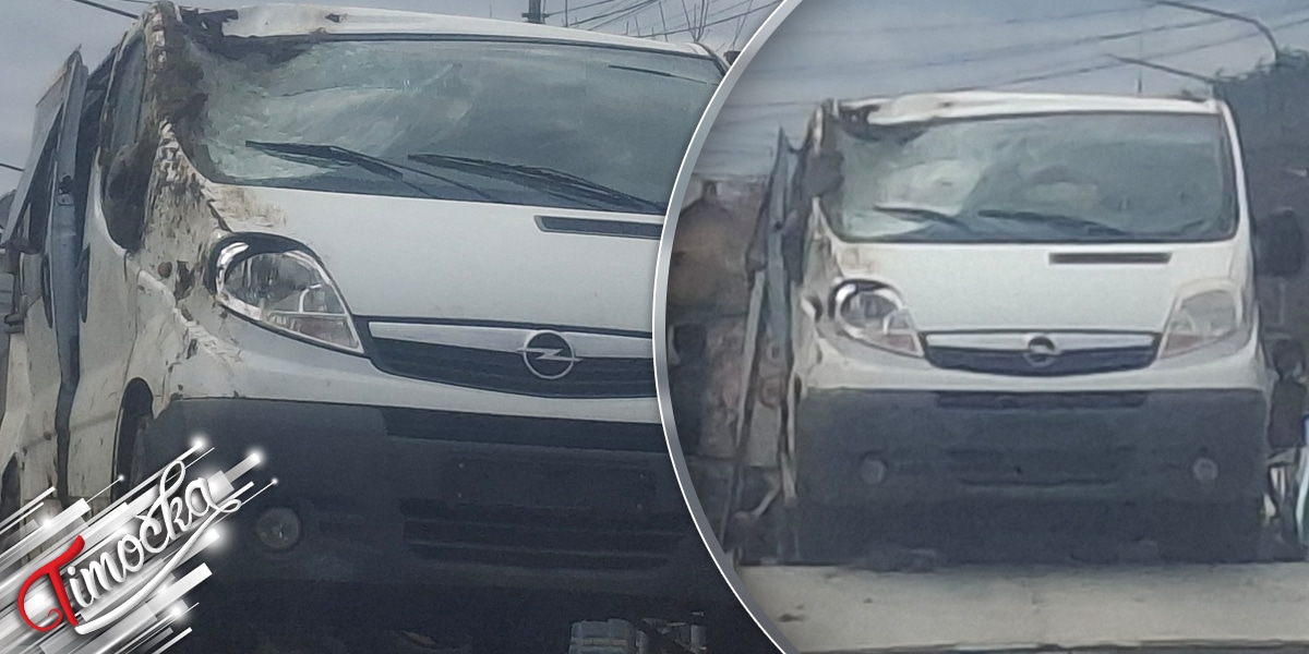 Зајечар: Комби слетео са пута код асфалтне базе, једна особа повређена