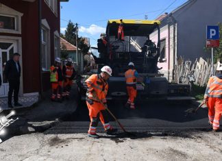 Чланови Привременог органа града Зајечара обишли радове на асфалтирању Битољске улице Чланови Привременог органа града Зајечара обишли радове на асфалтирању Битољске улице