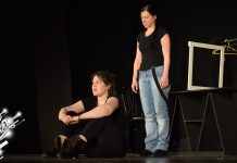 Монодрама Крушевачког позоришта „Кабаре, ајде бре” изведена на деветом Фестивалу малих позоришних форми у Зајечару Монодрама Крушевачког позоришта „Кабаре, ајде бре” изведена на деветом Фестивалу малих позоришних форми у Зајечару