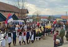 У Градскову одржана 28. Међуокружна смотра дечјег народног стваралаштва „ДЕНС” У Градскову одржана 28. Међуокружна смотра дечјег народног стваралаштва „ДЕНС”