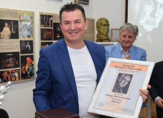 Уручена награда „Живојин Павловић” Енесу Халиловићу у Зајечару Уручена награда „Живојин Павловић” Енесу Халиловићу у Зајечару