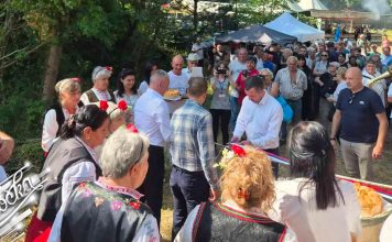 „Међународни сабор на Кадибогазу” поново окупио становнике пограничних крајева Србије и Бугарске „Међународни сабор на Кадибогазу” поново окупио становнике пограничних крајева Србије и Бугарске